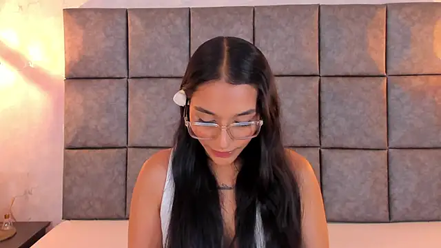 Roseaurora live XXX chat
