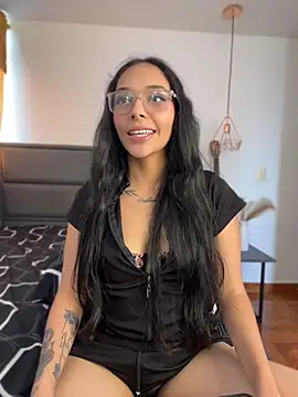 AuroraNoir_ Obrolan Langsung XXX