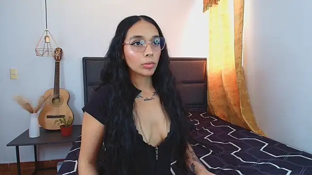 AuroraNoir_ Live XXX-chat