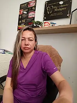 Pokazy przed kamerką – _Dentist-Madisson_04