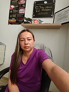 Webkamerová show _Dentist-Madisson_04