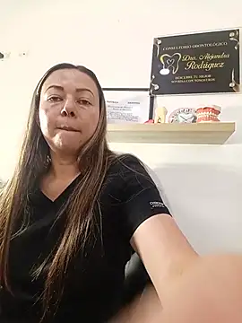 _Dentist-Madisson_04: διαδικτυακό σόου στην κάμερα