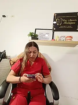 Pokazy przed kamerką – _Dentist-Madisson_04