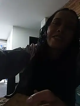 Chat XXX en directo de MiaForever1