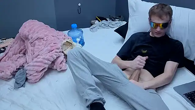 maskedboy1 Webcam Show