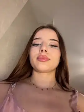 צ'אט XXX בשידור חי של Immy_Megan