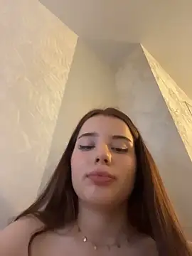 XXX chat uživo modela Immy_Megan