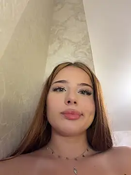 Immy_Megan Adlı Modelin Canlı XXX Sohbeti