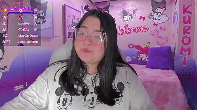 Dulce_meow élő XXX-chatje