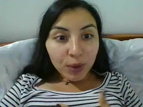 _Romilly_ Adlı Modelin Canlı XXX Sohbeti