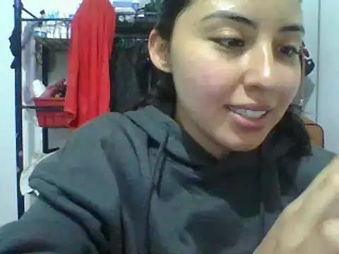 _Romilly_'s Live XXX Chat