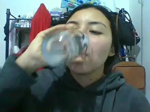 XXX chat uživo modela _Romilly_