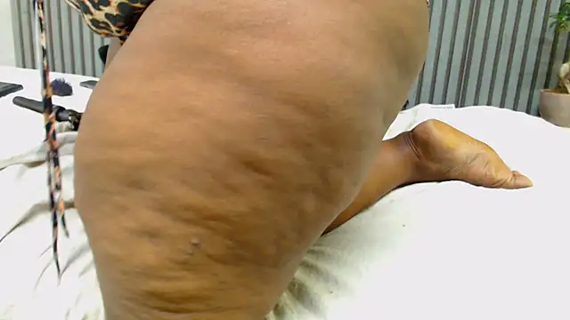 ROYALASS25's Webcam Show