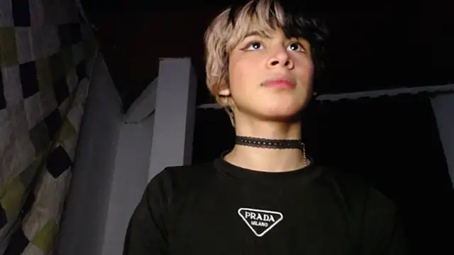 DaraSweet20's Webcam Show