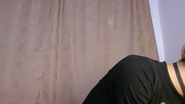 DaraSweet20 Show Webcam