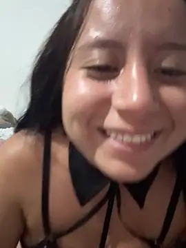 Alaia33200's Webcam Show