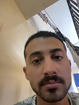 عرض كام Hehjehjeqll