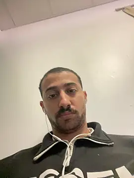 عرض كام Hehjehjeqll