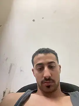 عرض كام Hehjehjeqll