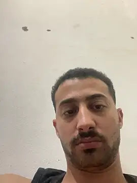 عرض كام Hehjehjeqll