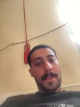 Hehjehjeqll: διαδικτυακό σόου στην κάμερα