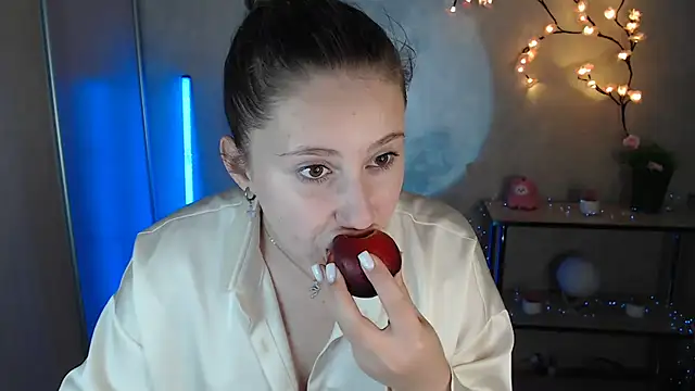 Milka_kamila Шоу с уебкамера