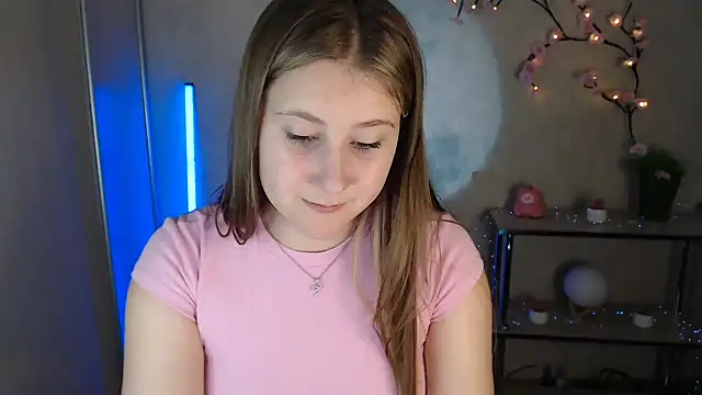 Milka_kamila Adlı Modelin Canlı XXX Sohbeti