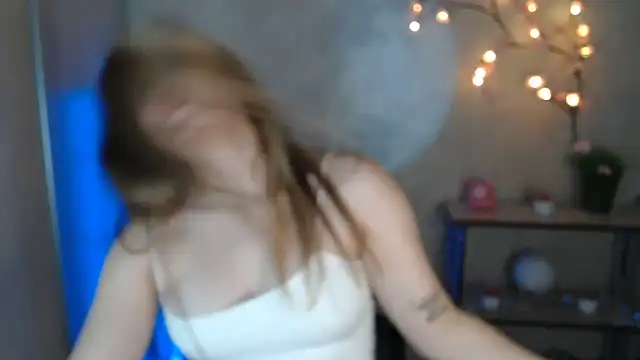 Milka_kamila live XXX chat
