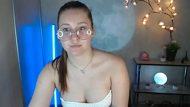 Milka_kamila live XXX chat