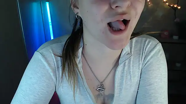 Milka_kamila লাইভ XXX চ্যাট