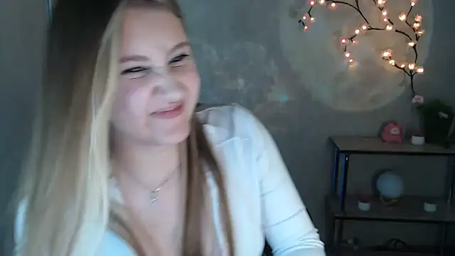 Milka_kamila Adlı Modelin Canlı XXX Sohbeti