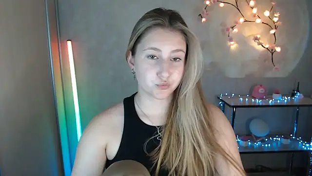 Milka_kamila Adlı Modelin Canlı XXX Sohbeti