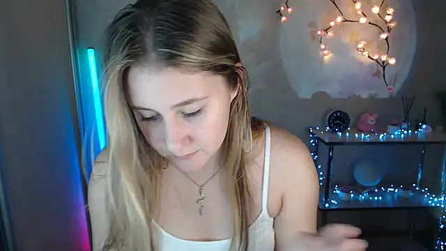 Milka_kamila live XXX chat