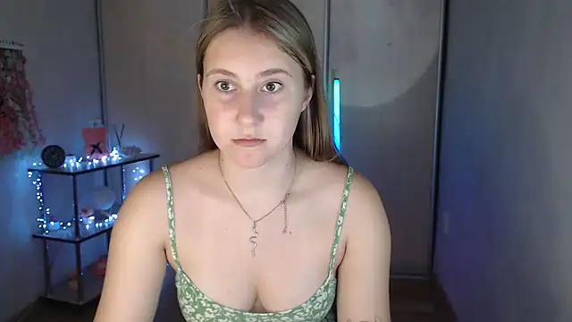 Milka_kamila Chat XXX live