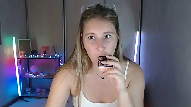 Milka_kamila লাইভ XXX চ্যাট