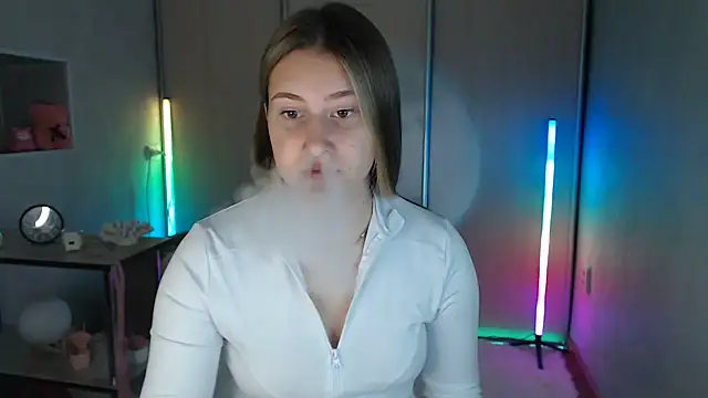 Milka_kamila webcam show