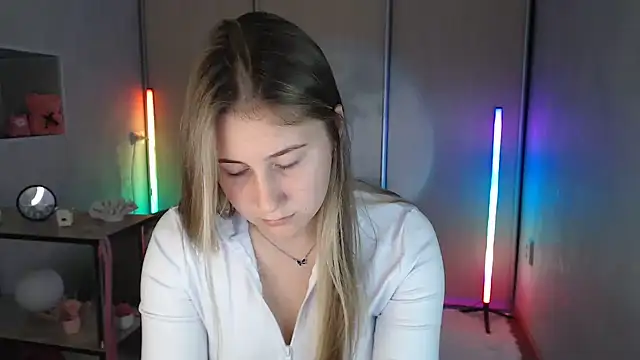 Milka_kamila Adlı Modelin Canlı XXX Sohbeti