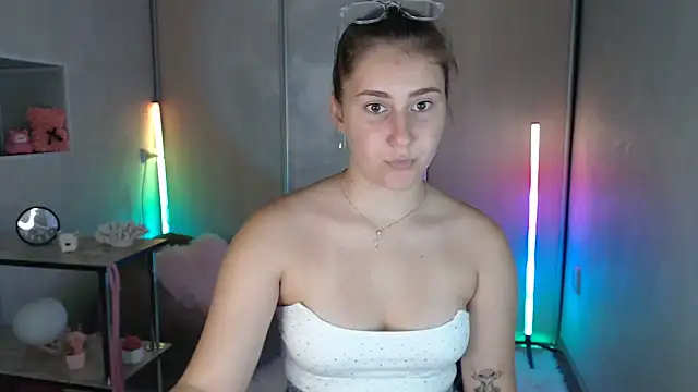 XXX chat uživo modela Milka_kamila