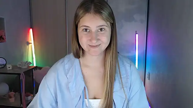 Milka_kamila élő XXX-chatje