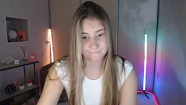 Milka_kamila live XXX chat