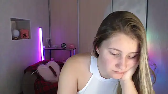 Milka_kamila live XXX chat