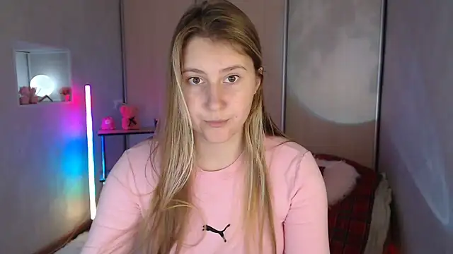 Pertunjukan Kamera Web Milka_kamila