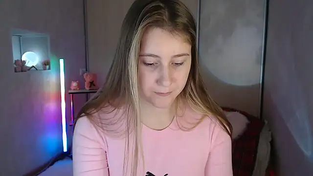 Milka_kamila Adlı Modelin Canlı XXX Sohbeti