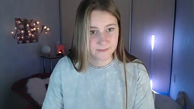 Milka_kamila Show in webcam