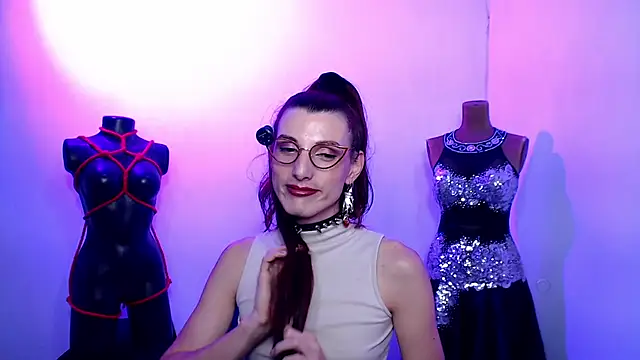 Moira-Hot Show in webcam