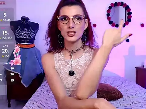 عرض كام Moira-Hot