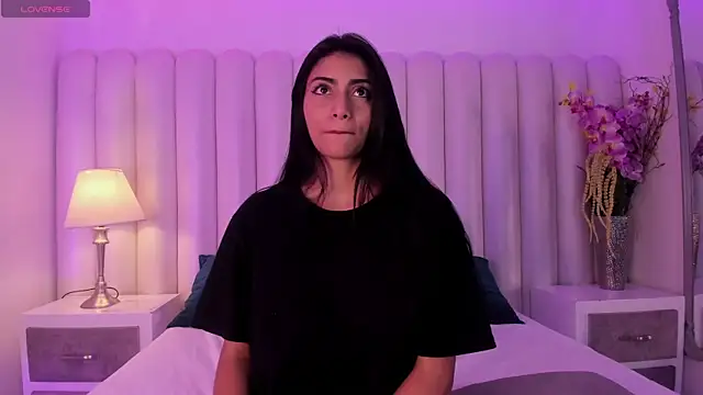 XXX chat uživo modela CleoSteele