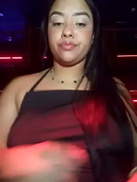 EAAM1@xh Adlı Modelin Canlı XXX Sohbeti
