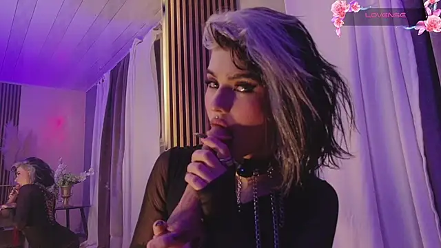La_Diabla_111_'s Live XXX Chat