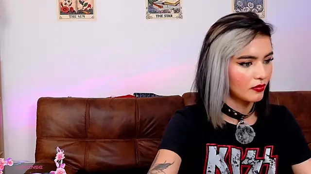 La_Diabla_111_'s Live XXX Chat